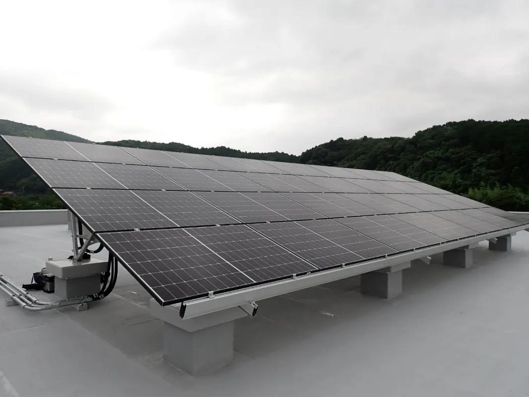 Gunung Solar kanggo Proyek PV Tropis Malaysia